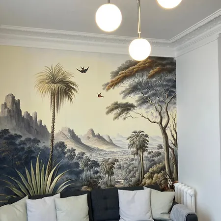 Decore Proche Du Parc Des Expositions Paris