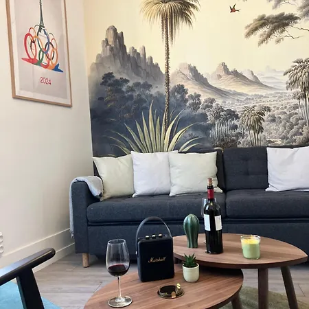 Decore Proche Du Parc Des Expositions *